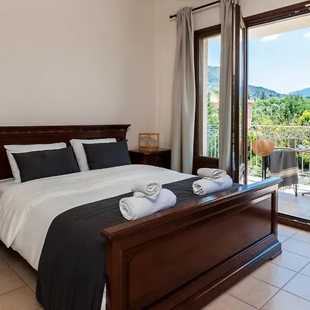 Sleeps 6 With Pool And Wifi * Sami (Kefalonia)